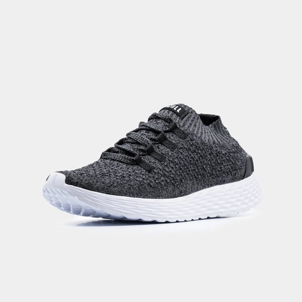NOBULL WOMEN’S KNIT RUNNER